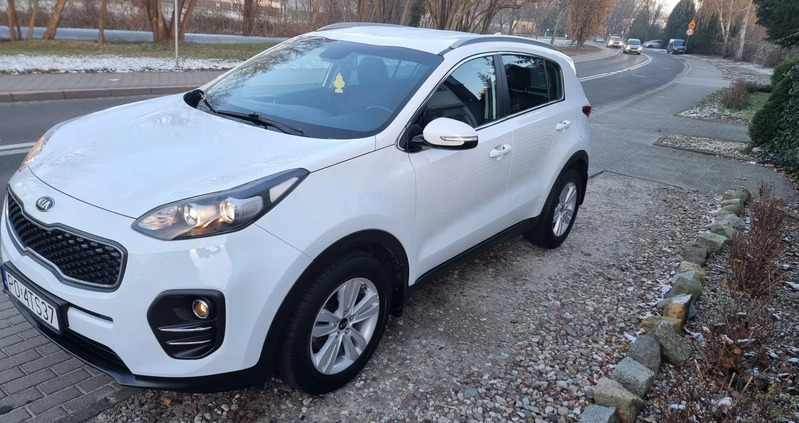 Kia Sportage cena 76999 przebieg: 126000, rok produkcji 2018 z Stryków małe 436